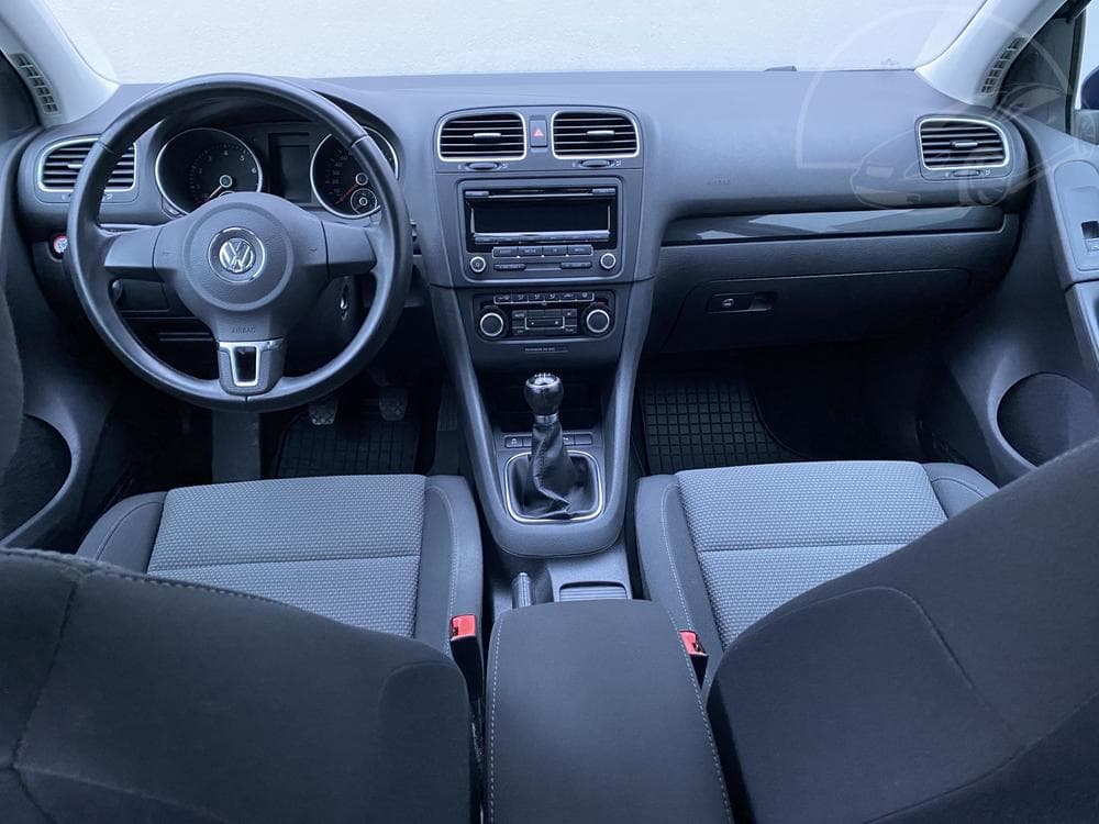 2011 Volkswagen GOLF - 8