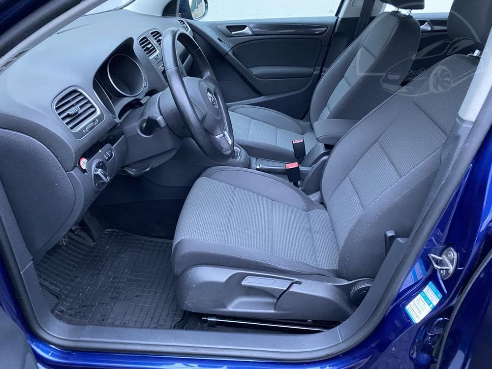 2011 Volkswagen GOLF - 9