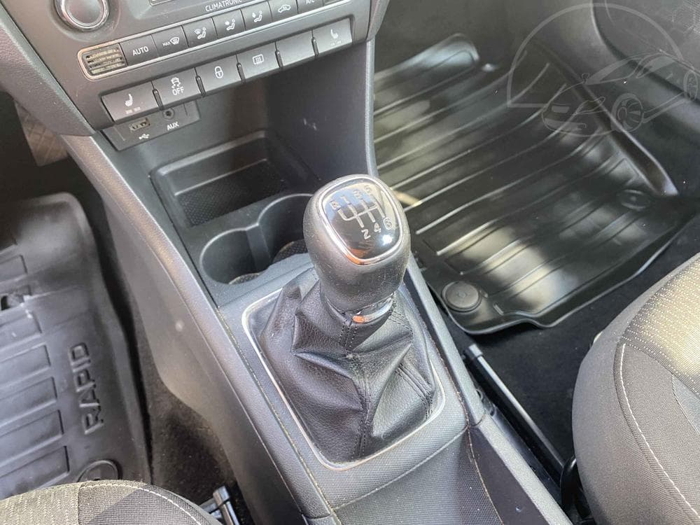 2013 Škoda RAPID - 14