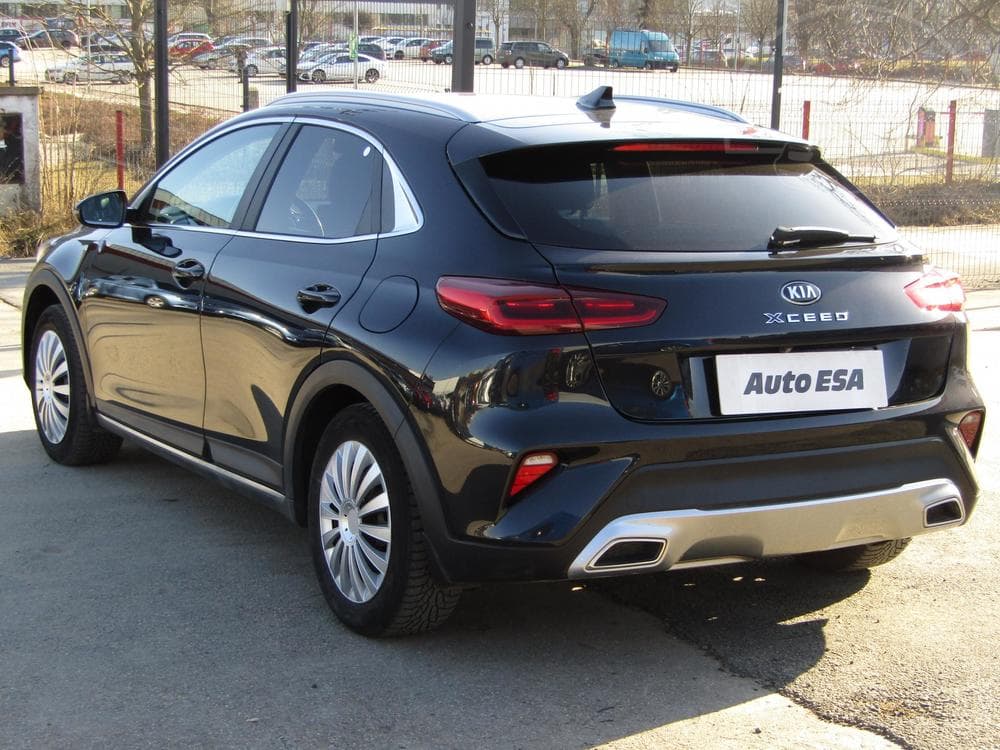 2020 Kia XCEED - 11