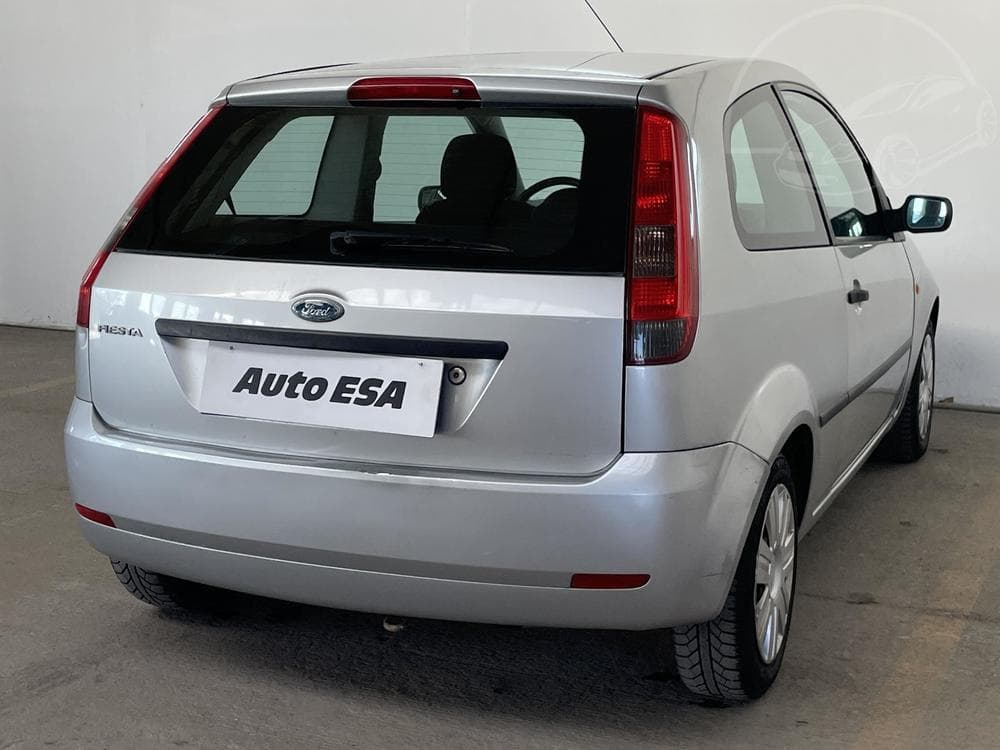 2004 Ford FIESTA - 4