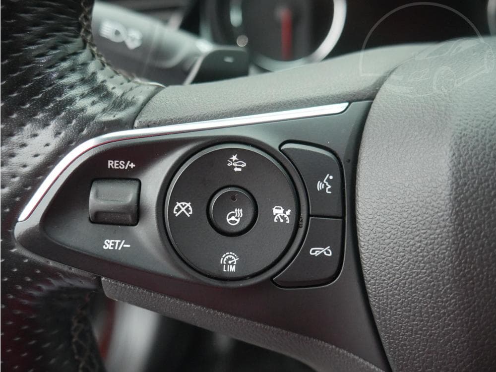 2018 Opel INSIGNIA - 27
