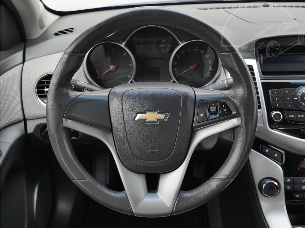 2009 Chevrolet CRUZE - 11