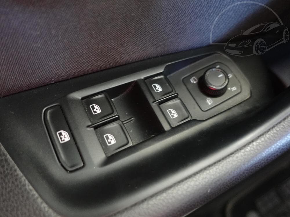 2015 Volkswagen PASSAT - 40