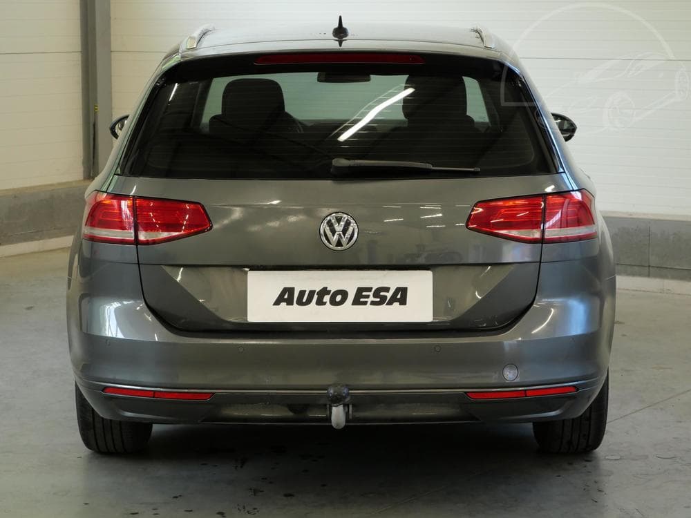 2015 Volkswagen PASSAT - 13