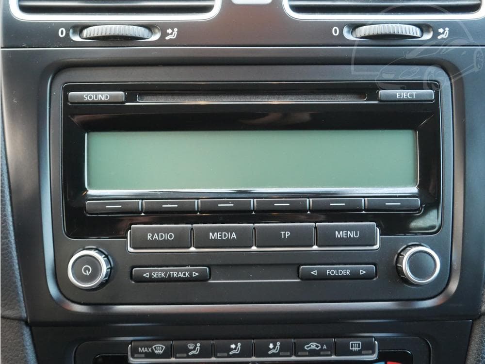 2010 Volkswagen GOLF - 23