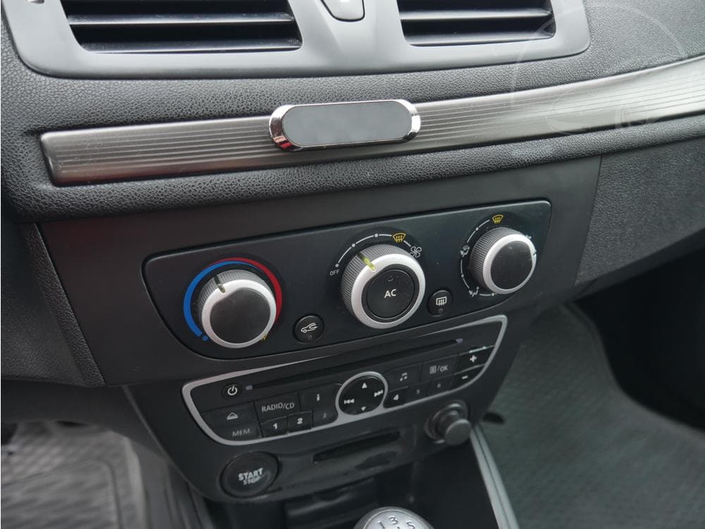 2010 Renault MEGANE - 11