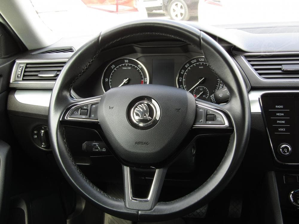 2019 Škoda SUPERB - 43