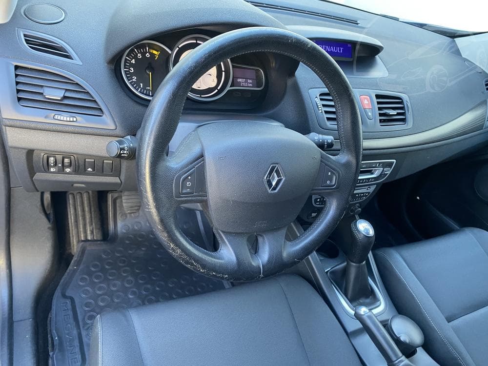 2011 Renault MEGANE - 13