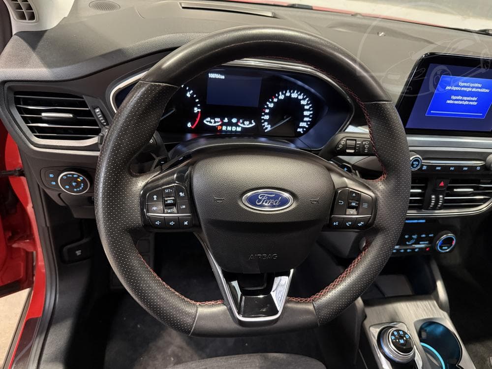 2019 Ford FOCUS - 16