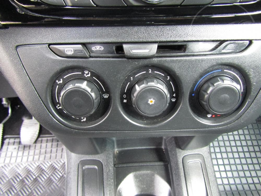 2014 Peugeot 301 - 14