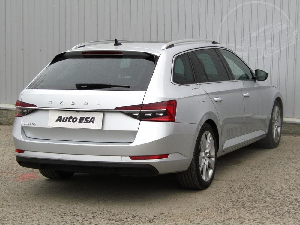 2019 Škoda SUPERB - 7