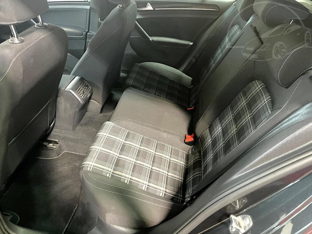 2016 Volkswagen Golf - 10