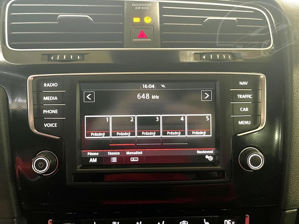 2016 Volkswagen Golf - 13