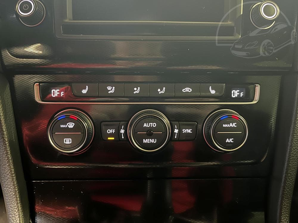 2016 Volkswagen Golf - 14