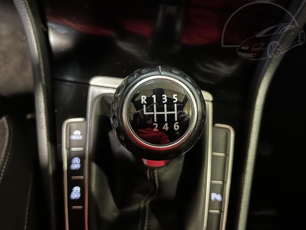 2016 Volkswagen Golf - 16