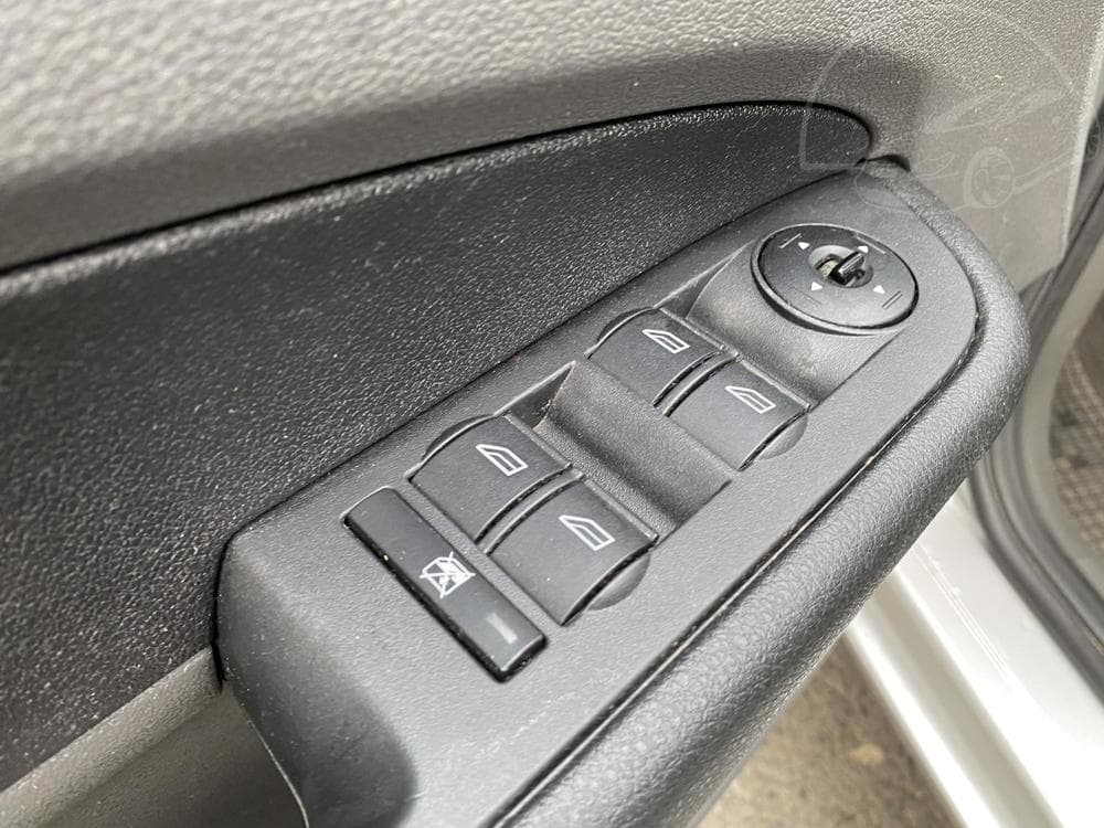 2007 Ford FOCUS - 13