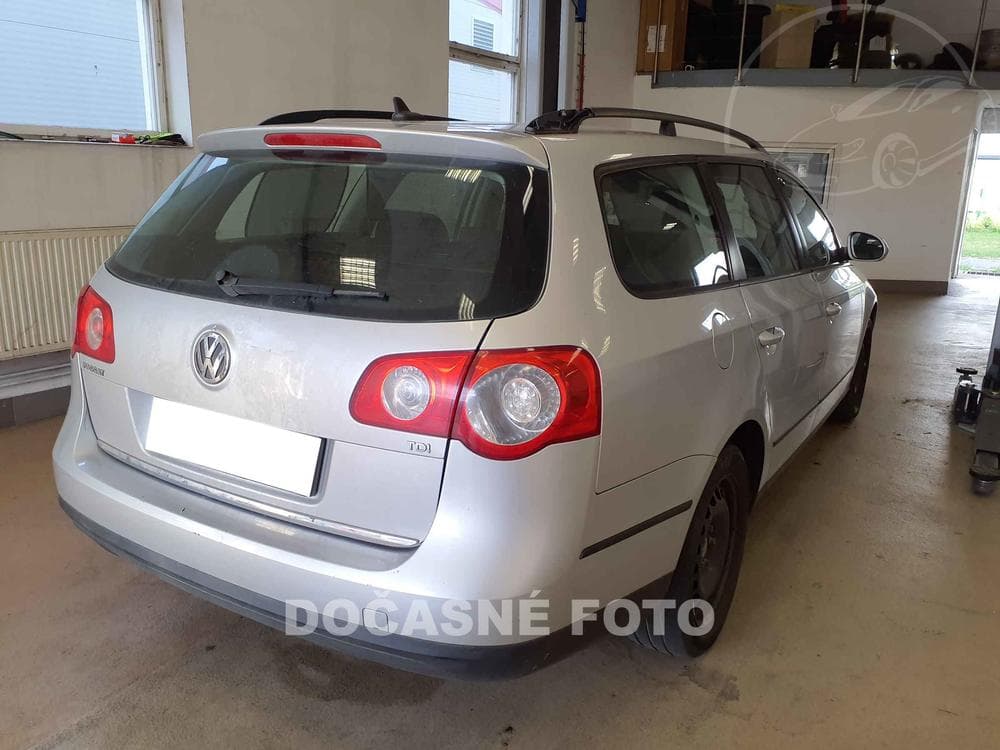 2008 Volkswagen PASSAT - 2