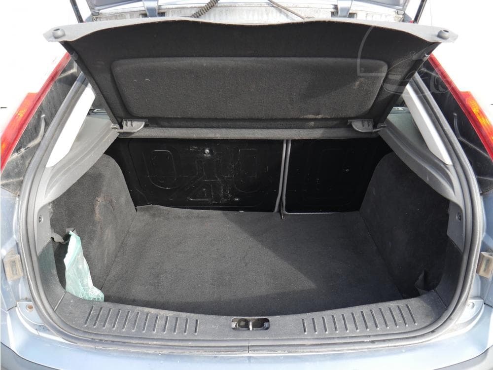 2005 Ford FOCUS - 7