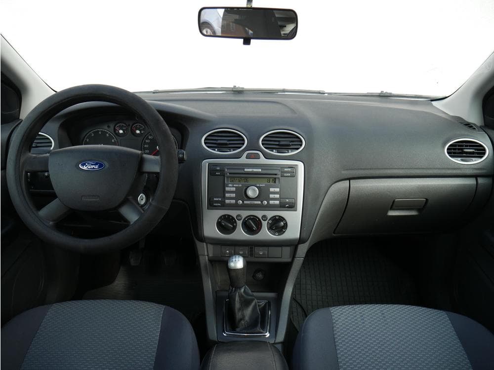 2005 Ford FOCUS - 8