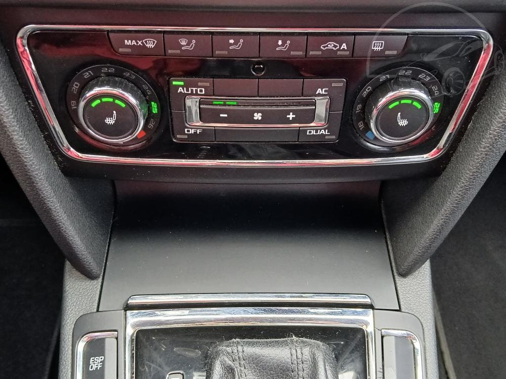 2009 Škoda SUPERB - 15