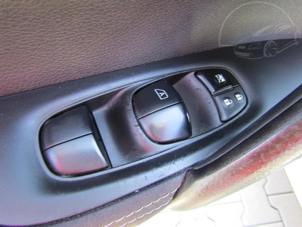 2017 Nissan QASHQAI - 37