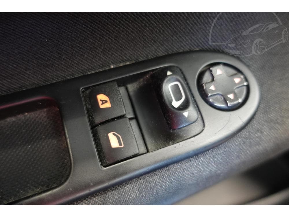 2008 Peugeot 207 - 14