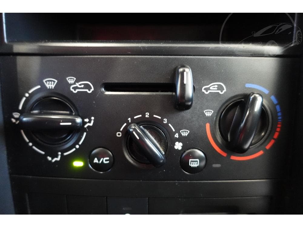 2008 Peugeot 207 - 17