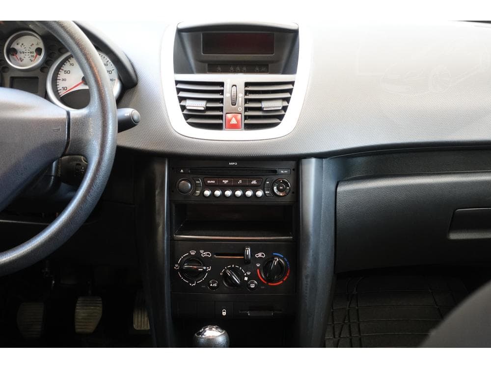 2008 Peugeot 207 - 9