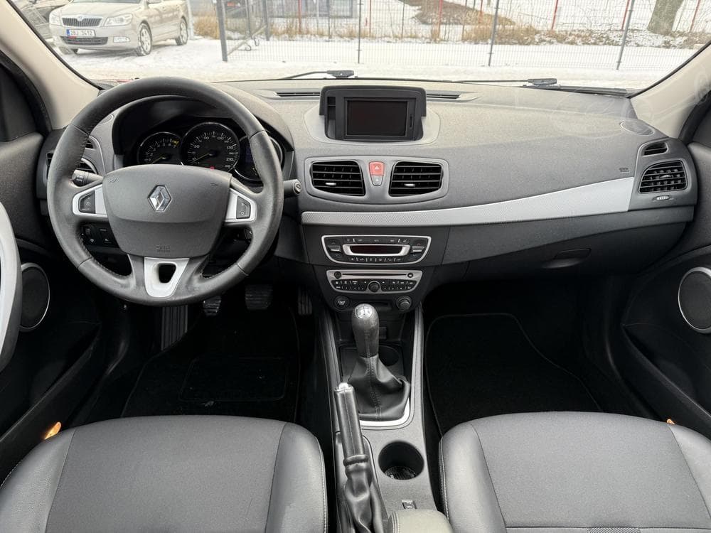 2010 Renault FLUENCE - 8