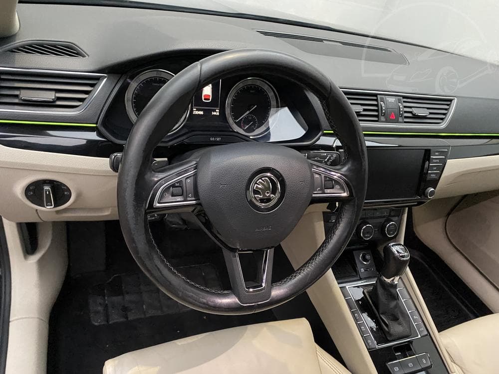2015 Škoda SUPERB - 13