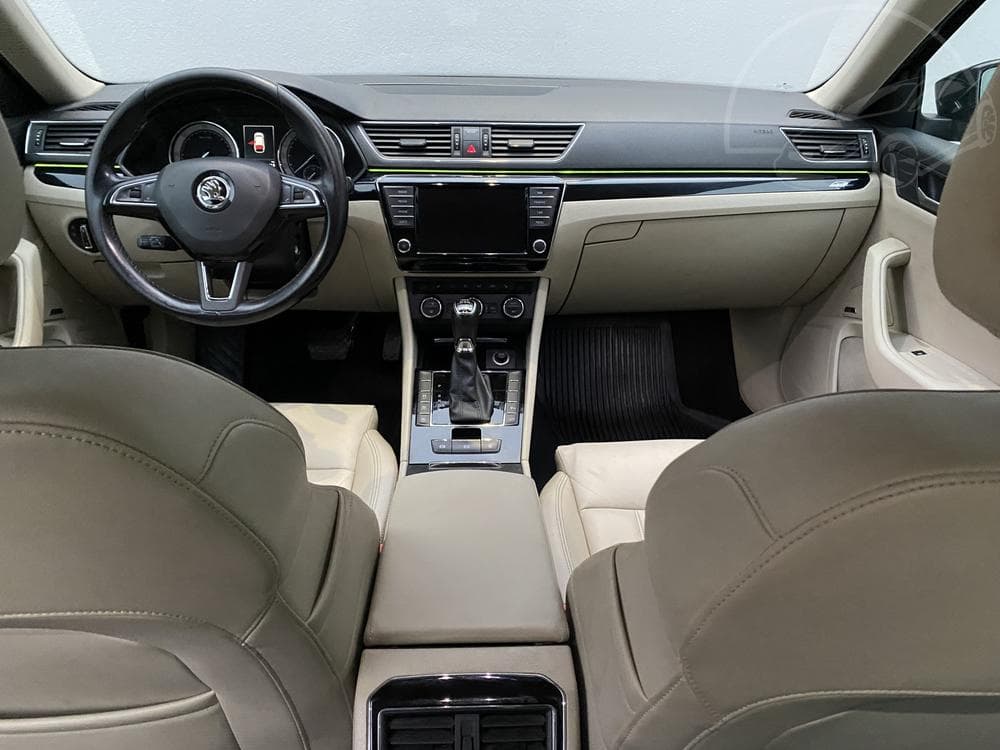 2015 Škoda SUPERB - 8
