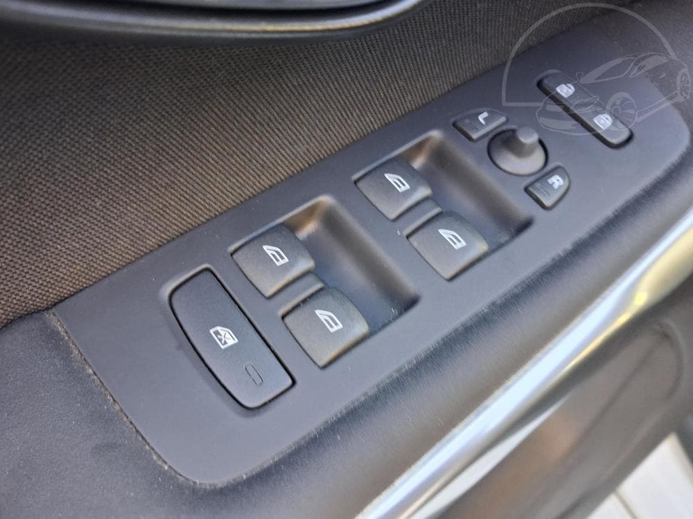 2013 Volvo V40 - 34