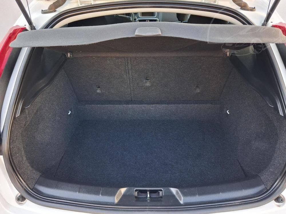 2013 Volvo V40 - 19
