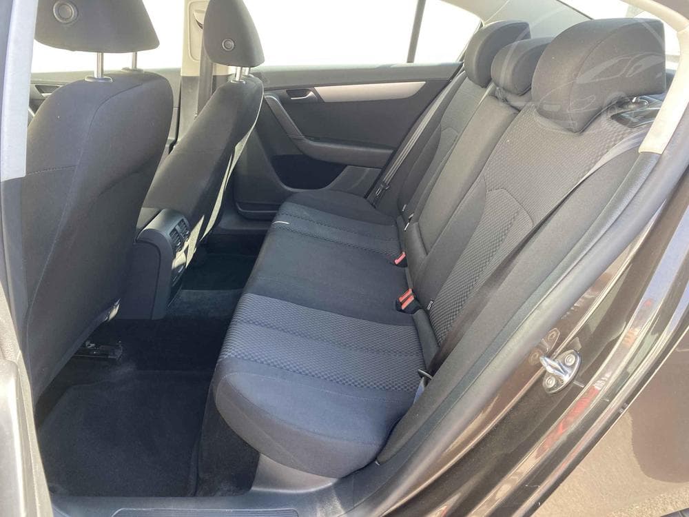 2012 Volkswagen PASSAT - 10