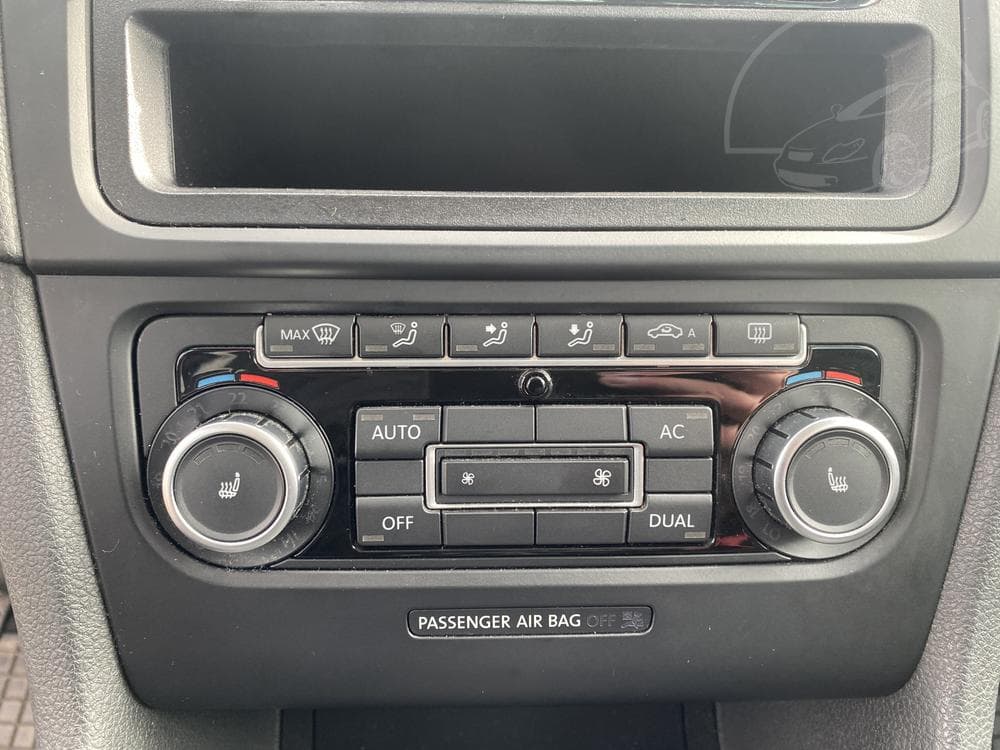 2010 Volkswagen GOLF - 16