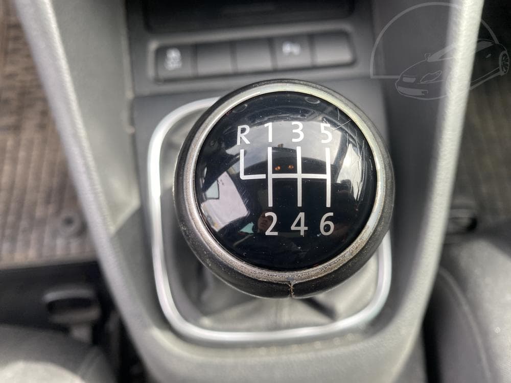 2010 Volkswagen GOLF - 18