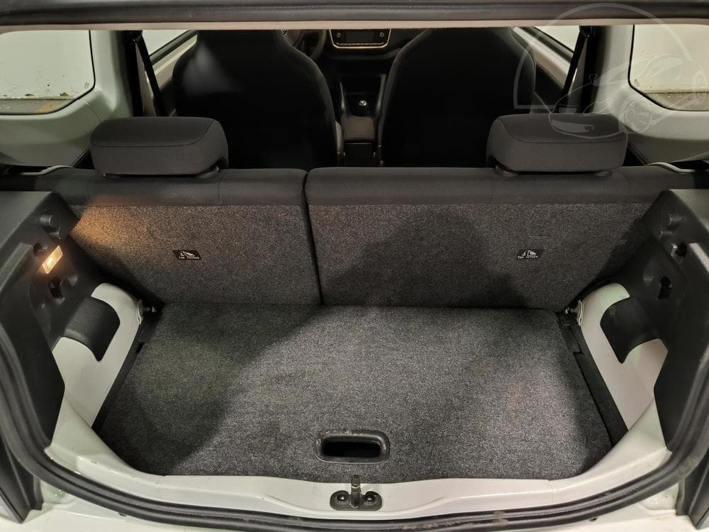 2021 Volkswagen Up! - 7