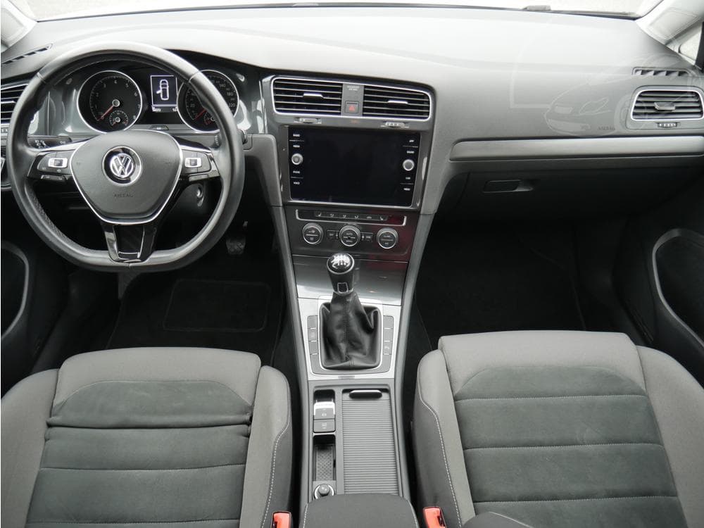 2019 Volkswagen GOLF - 29