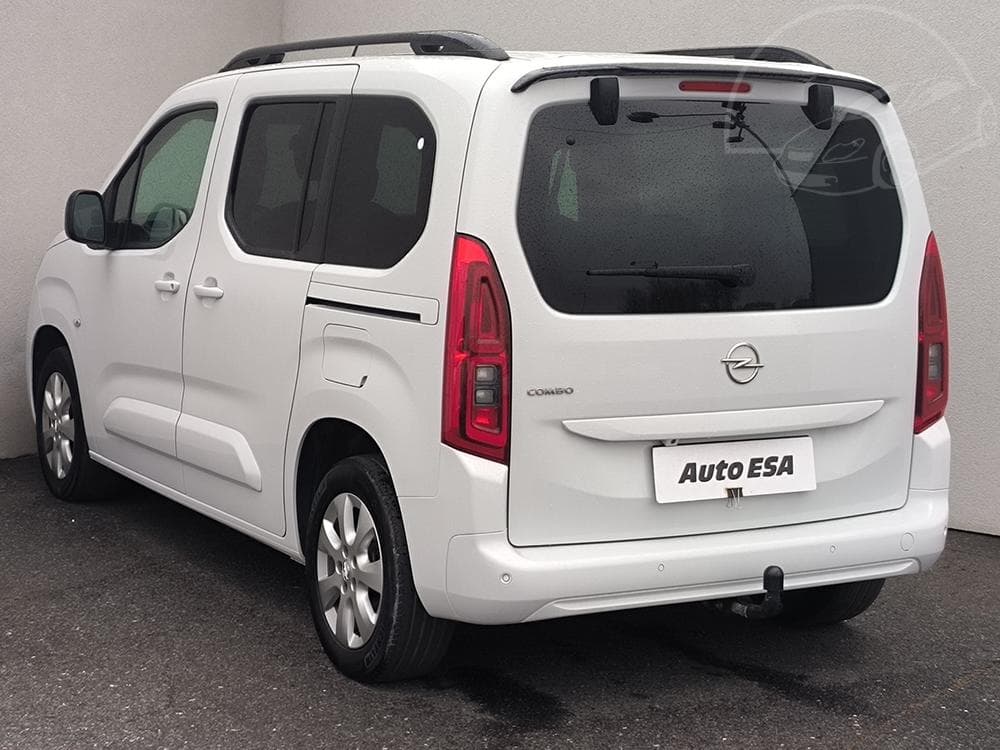 2022 Opel COMBO - 16
