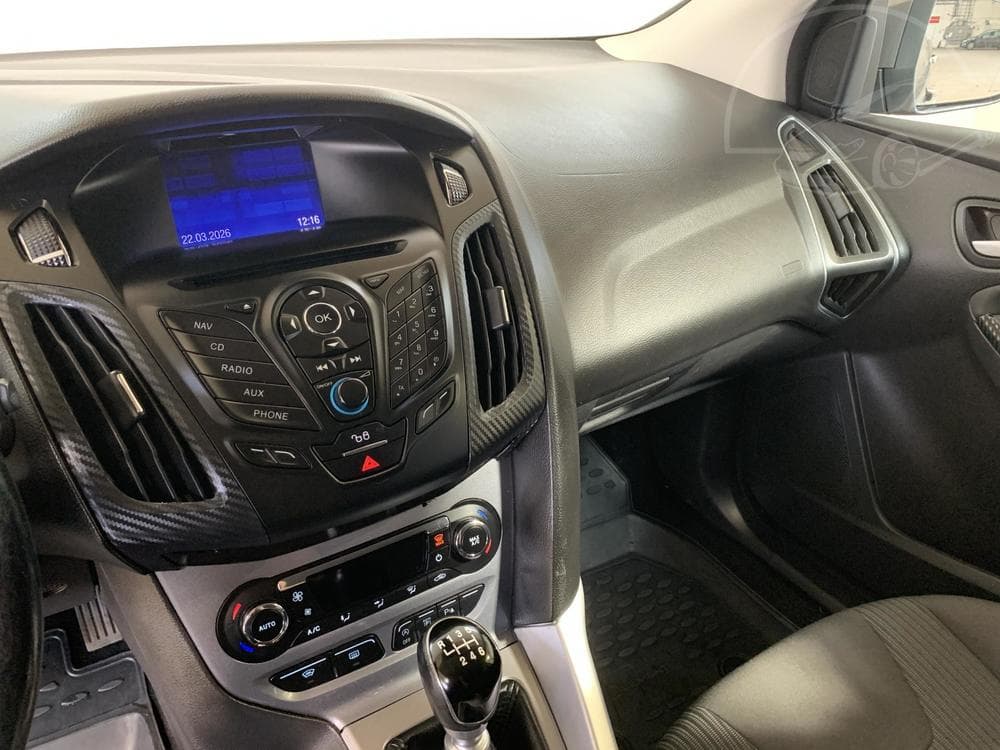 2013 Ford FOCUS - 15