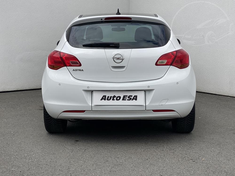 2015 Opel ASTRA - 13