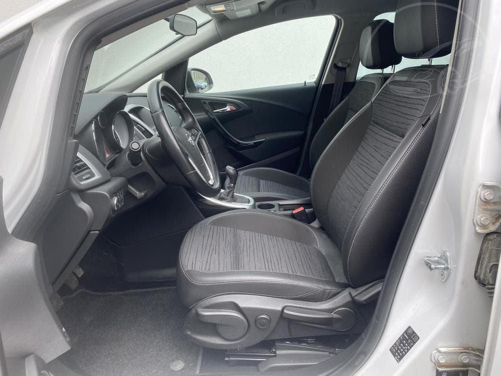 2015 Opel ASTRA - 25