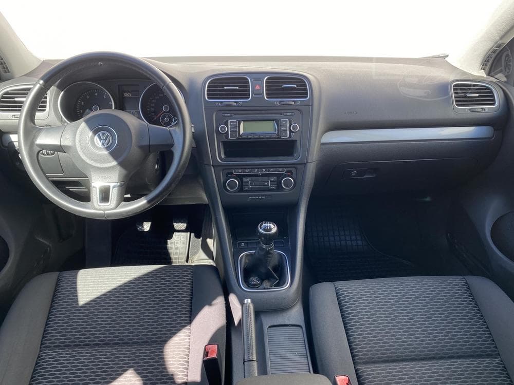 2011 Volkswagen GOLF - 8