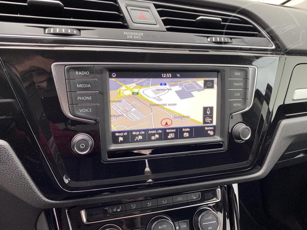 2016 Volkswagen Touran - 11