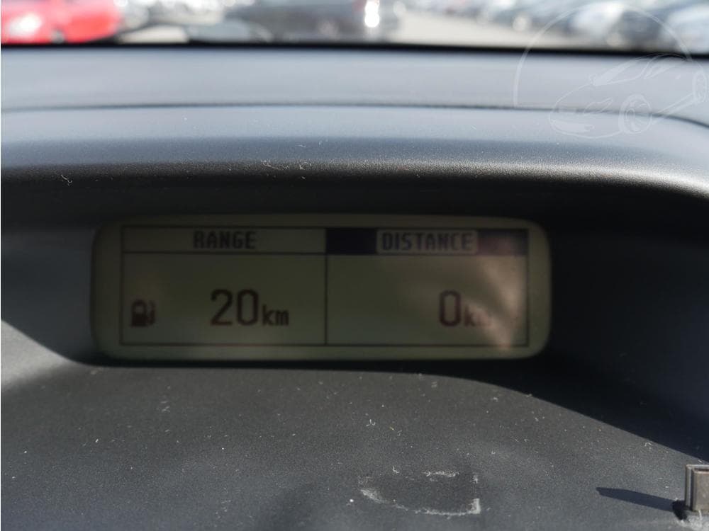 2005 Toyota AVENSIS - 18