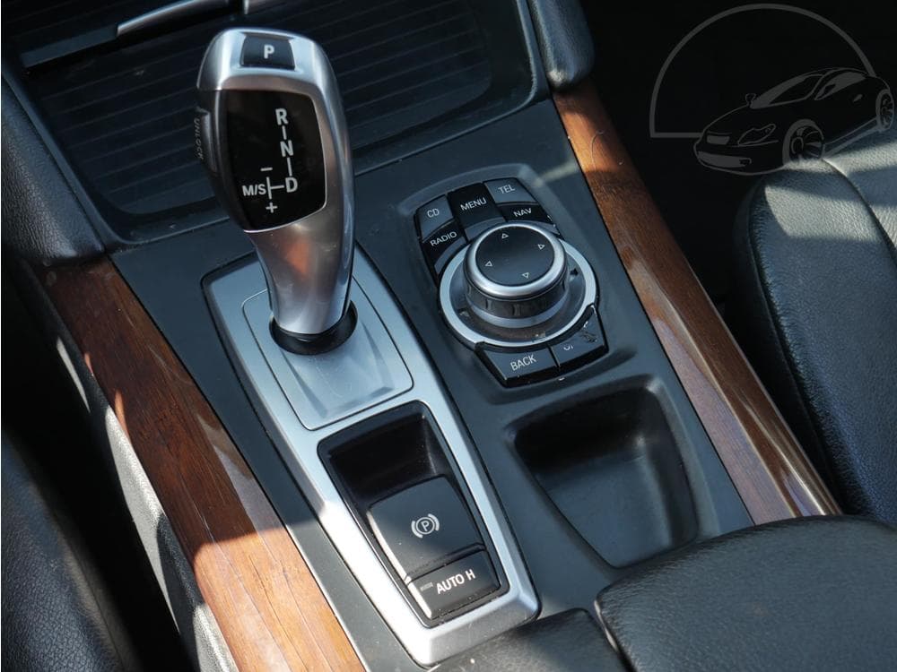 2010 BMW X6 - 15