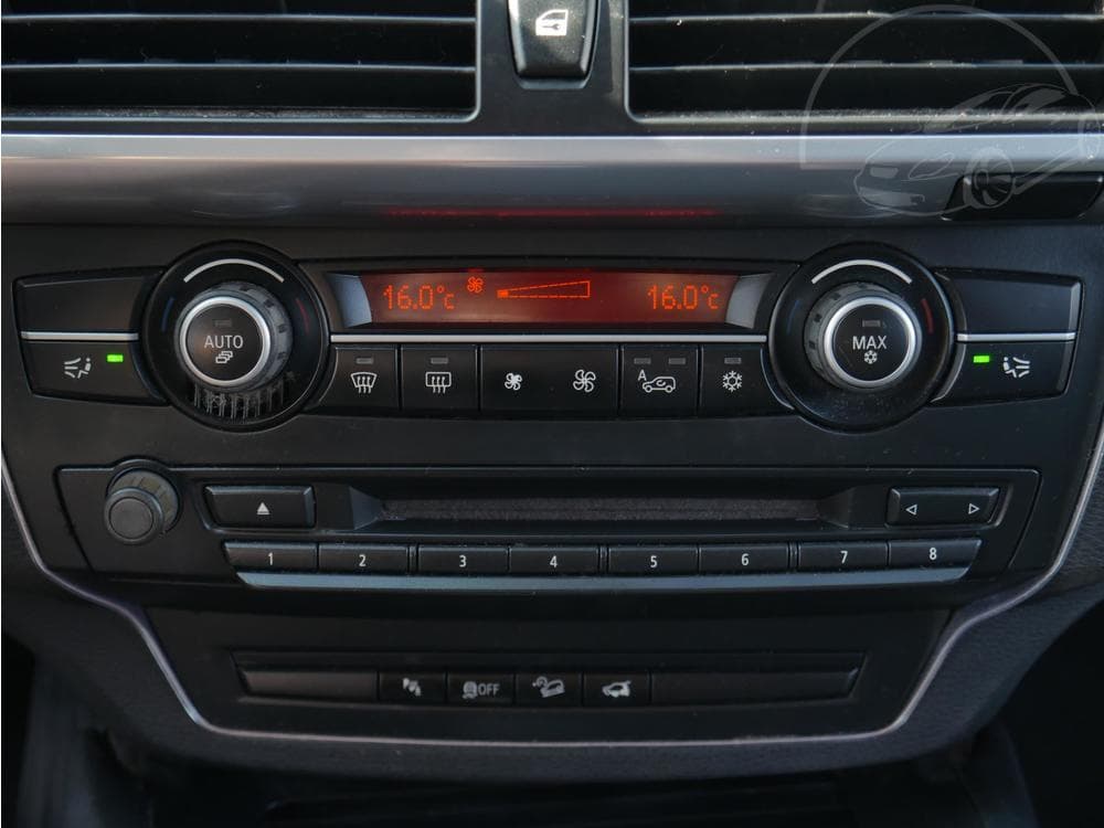 2010 BMW X6 - 16
