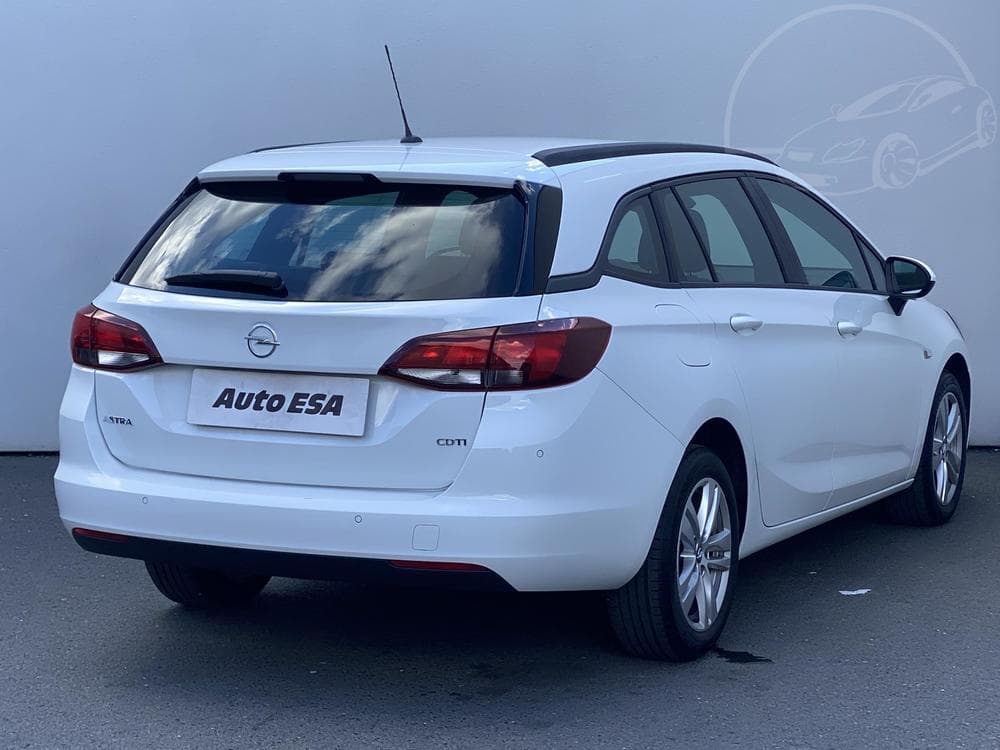 2018 Opel ASTRA - 16
