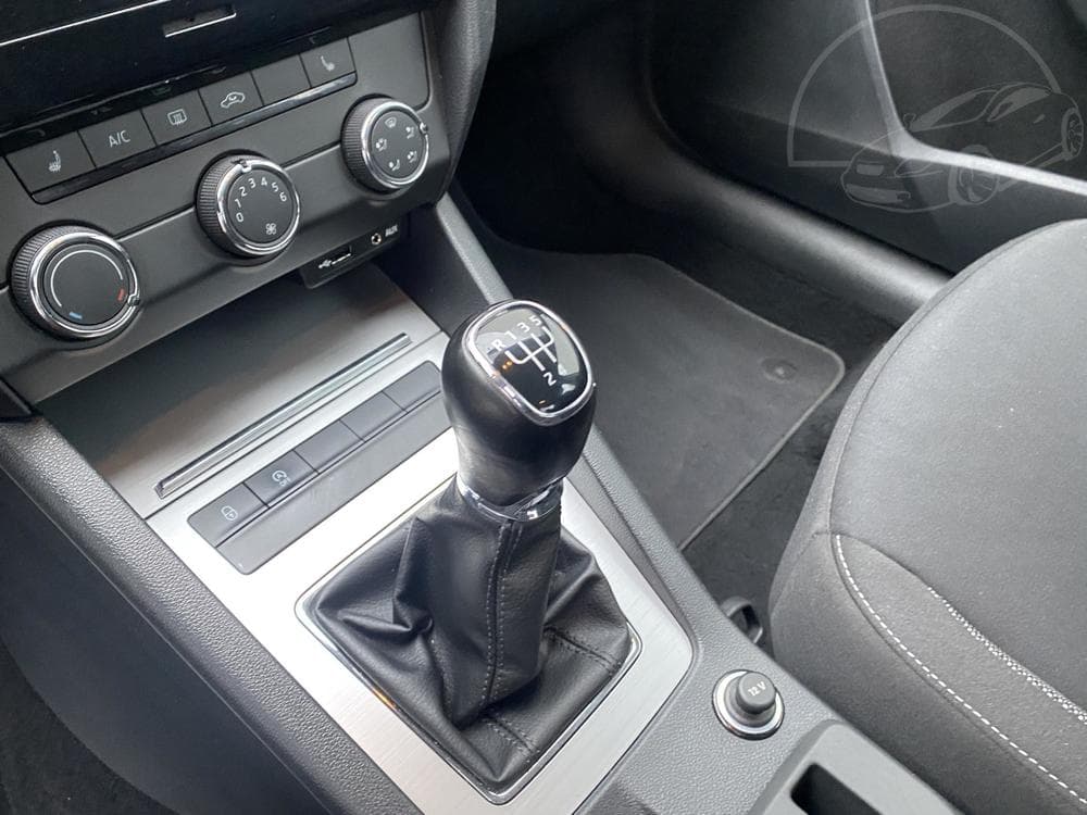 2017 Škoda OCTAVIA - 31
